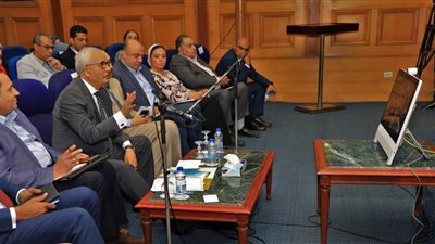 رضا حجازي: تطبيق خطة الوزارة بشكل حازم واتخاذ الإجراءات القانونية تجاه المقصرين