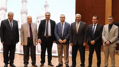 افتتاح الدورة التدريبية حول النشر العلمي في المجلات الدولية بجامعة الأزهر