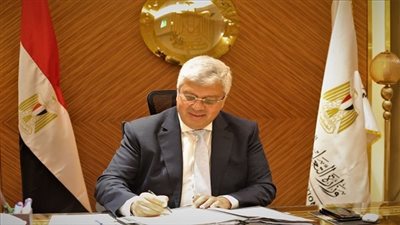 بالأسماء.. وزير التعليم العالي يعلن صدور قرارات جمهورية بتعيين قيادات جامعية جديدة