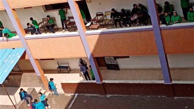 أولياء أمور مدرسة جمال عبد الناصر يطالبون بإقالة 