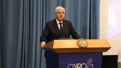 أيمن عاشور: المدينة الطبية بجامعة عين شمس صرح علمى للباحثين