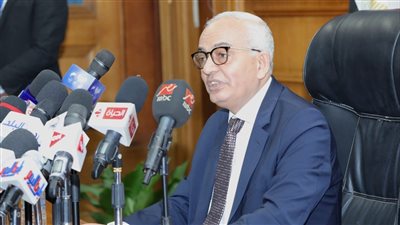 عاجل.. التعليم تكشف عن استطلاع رأى المعلمين بشأن المناهج الدراسية 