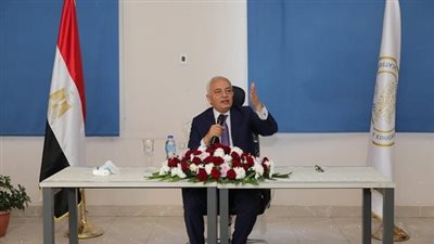 عاجل.. رضا حجازي يشدد على أهمية التدريب فى رفع مستوى أداء المعلم