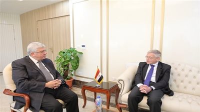 وزير التعليم العالى يبحث آليات التعاون مع رئيس مجلس أمناء الجامعة الألمانية الدولية GIU
