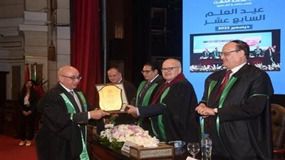 رئيس جامعة القاهرة خلال عيد العلم: نجحنا في تحقيق نموذج جامعات الجيل الرابع 