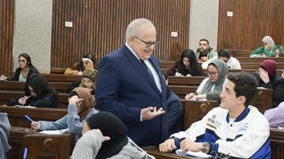 270 ألف طالب يؤدون امتحانات الترم الاول بجامعة القاهرة