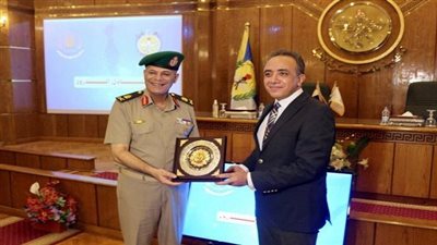 بروتوكول تعاون بين جامعة المنصورة وأكاديمية ناصر العسكرية لتأهيل كوادر فى الدراسات الإستراتيجية والأمن القومى