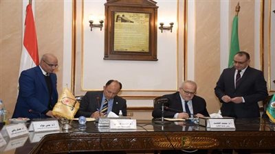 توقيع مذكرة تفاهم لتعزيز التعاون بين جامعتي القاهرة وحلوان