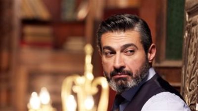 الرئيس السيسى يمنح الفنان ياسر جلال شهادة شكر لدعمه صندوق تحيا مصر