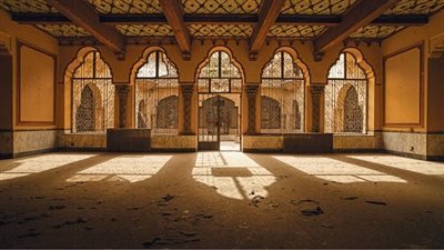 الجامعة الأمريكية تصدر طبعة جديدة من كتاب الصور الفوتوغرافية عن المباني المهجورة في مصر