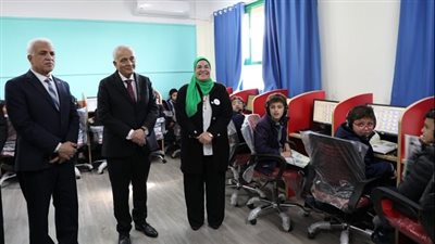 وزير التربية والتعليم يتابع انتظام سير العملية التعليمية فى المدرسة الرسمية الدولية بزهراء مدينة نصر