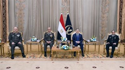 وزير الداخلية يستقبل وزير الدفاع للتهنئة بعيد الشرطة
