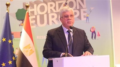 أيمن عاشور: الاتحاد الأوروبي يعُد شريكنا التجاري والاستثماري في البحث والابتكار