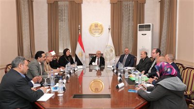 رضا حجازي: صندوق الرعاية يهدف لتحسين الأوضاع المالية للمعلمين ومعاونيهم 