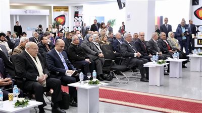 ايمن عاشور يشهد افتتاح فعاليات المؤتمر الدولي للموجات الدقيقة بالجامعة الألمانية