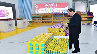 الرئيس السيسي يطمئن أولياء الأمور: منظومة التغذية المدرسية مستقرة ومؤمنة