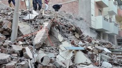 انتشال جثمان مدير مدرسة من أسفل أنقاض المنزل المنهار في أسيوط