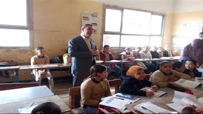 وكيل تعليم القليوبية يتفقد سير العملية التعليمية بمدارس إدارة قليوب التعليمية