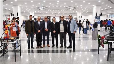 روبوتات خدمية بمعرض طلاب هندسة الالمانية بالقاهرة.. صور