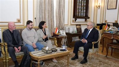 الخشت يستقبل وفد مؤسسة AQAS الألمانى للاعتماد الدولي لكلية الإعلام 