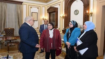 د.الخشت يكلف الدكتورة فاطمة عابد بالقيام بأعمال عمادة كلية التمريض 