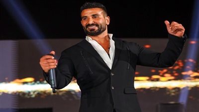 المطربة شاهيناز: أنا مجنونة ولاسعة..وتعليق مثير عن حلق عمرو دياب وأحمد سعد 