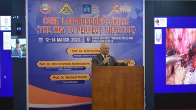 رئيس جامعة بنها يشهد ورشة عمل عن المناظير الجراحية النسائية