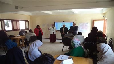 وكيل تعليم مطروح يتابع فعاليات اليوم الثالث لبرنامج التأهيل التربوي للمعلمين الجدد