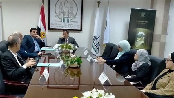 مجلس اعضاء كلية الآثار