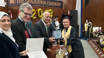 رئيس جامعة بنها يشهد حفل الخريجين للدفعة 35 بكلية الطب البشرى