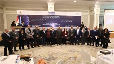 حلقة نقاشية حول 