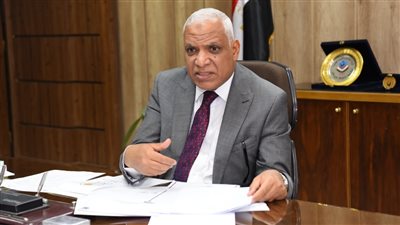 جامعة أسيوط تشهد الانعقاد الأول للجنة المختصة بدراسة لائحة الإسكان الإداري الحالية والسابقة