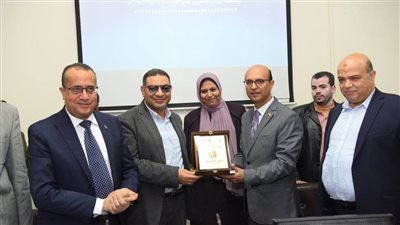 رئيس جامعة أسيوط يشارك فى حضور مجلس إدارة مستشفيات أسيوط الجامعية 