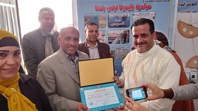 وكيل تعليم مطروح يفتتح معرض الوسائل التعليمية بزاهر جلال الاعدادية بنات