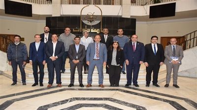 رئيس جامعة حلوان يجتمع مع أعضاء مجلس إدارة نادى The Club بهدف عمل شراكة استراتيجية