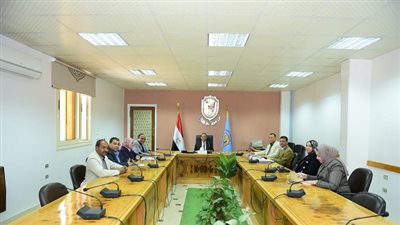 رئيس جامعة سوهاج يترأس الاجتماع الأول لمجلس إدارة مركز دراسات وبحوث التنمية المستدامة