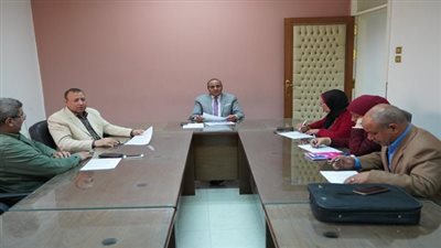 جامعة سوهاج تعقد اجتماعًا تحضيريًا استعدادًا لمؤتمر البيئة الأول 