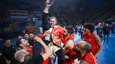 أجوستي يشيد بـ جماهير الأهلي ضد الهلال