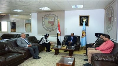 كلية التربية النوعية بجامعة سوهاج تنظم ندوة توعوية للتعريف بالخدمات المجانية لجهاز تنمية المشروعات