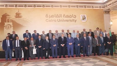 نائب رئيس جامعة أسيوط يشارك فى اجتماع المجلس الأعلى لشئون خدمة المجتمع وتنمية البيئة