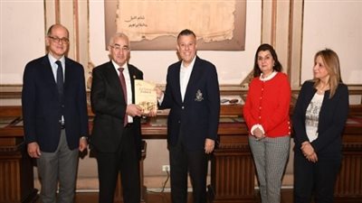 رئيس جامعة عين شمس يستقبل سفير أذربيجان لبحث تعزيز التعاون المشترك