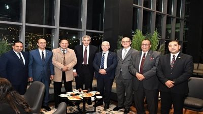 رئيس جامعة أسيوط يشارك المجلس الأعلى للدراسات العليا والبحوث اجتماعه الدوري