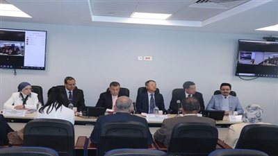 رئيس جامعة سوهاج يشارك في فعاليات ندوة قادة التحول الرقمي في مؤسسات التعليم العالي المصرية بجامعة عين شمس