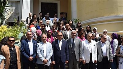 رئيس جامعة حلوان يشهد انطلاق جائزة نوار للرسم بكلية الفنون الجميلة