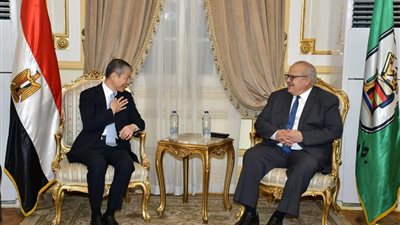 د. الخشت يبحث مع سفير الصين بالقاهرة تعزيز سبل التعاون البحثي والأكاديمي بين جامعة القاهرة والجامعات الصينية