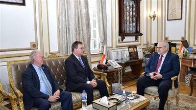 الخشت يبحث التعاون الأكاديمي مع وفد جامعة جورجيا الأمريكية