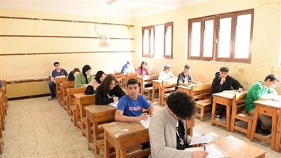 194 ألفا و897 طالبا يؤدون امتحانات الشهادة الإعدادية بمحافظة الجيزة.. اليوم