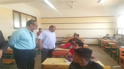 تحريز هواتف 8 طلاب حاولوا تصوير أسئلة امتحانات الدراسات للشهادة الاعدادية بسوهاج