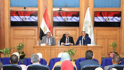  رضا حجازى: مراعاة تدرج مستوى الأسئلة في امتحانات الثانوية العامة.. وتدريب المعلمين على التصحيح الإلكترونى