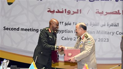 رئيس أركان حرب القوات المسلحة يلتقى رئيس أركان قوات الدفاع الرواندية 